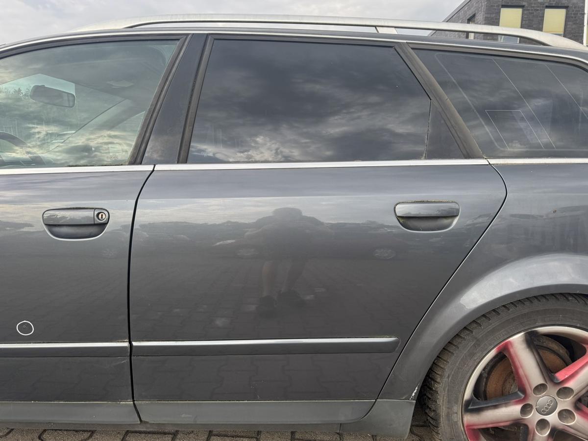 Audi A4 8E original T&uuml;r hinten links LX7Z Delfingrau Metallic Kombi Rohbau Bj.2002